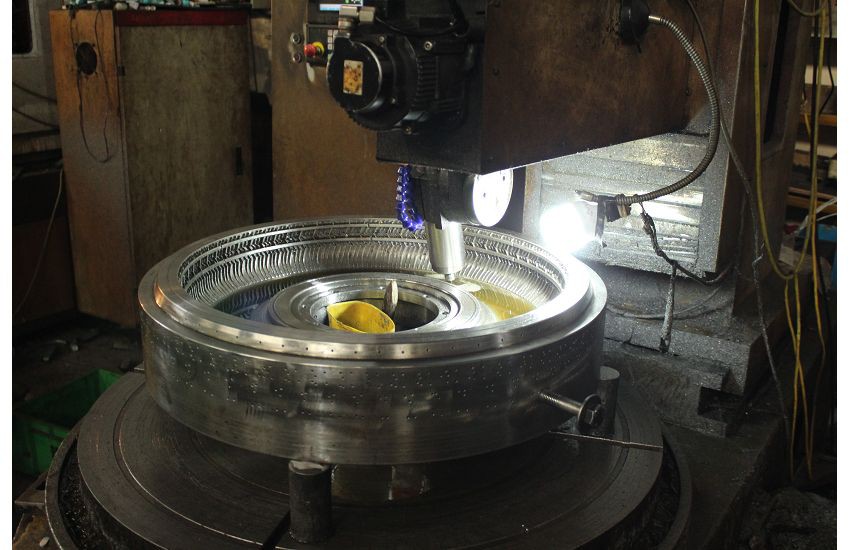 Moule de pneu semi-acier